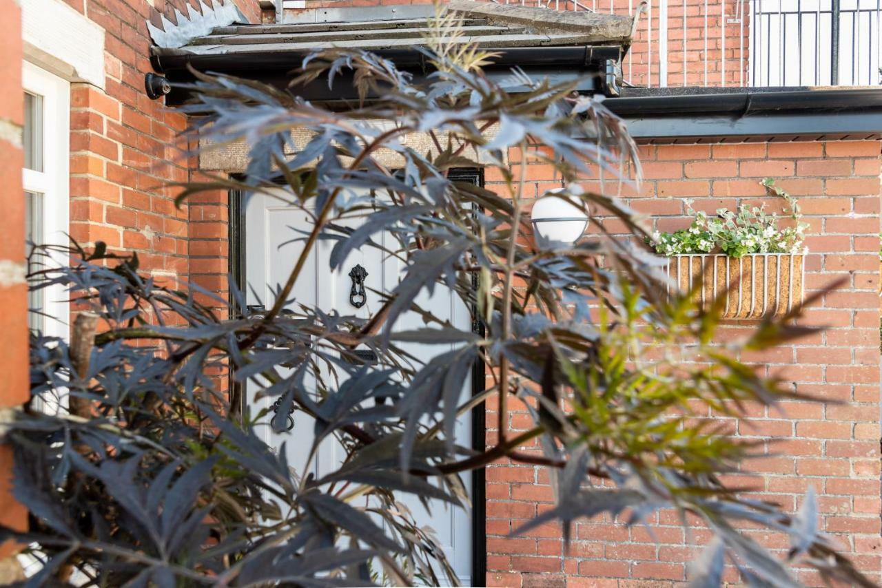 The Dartmouth Boutique B &B Bed & Breakfast Exterior foto